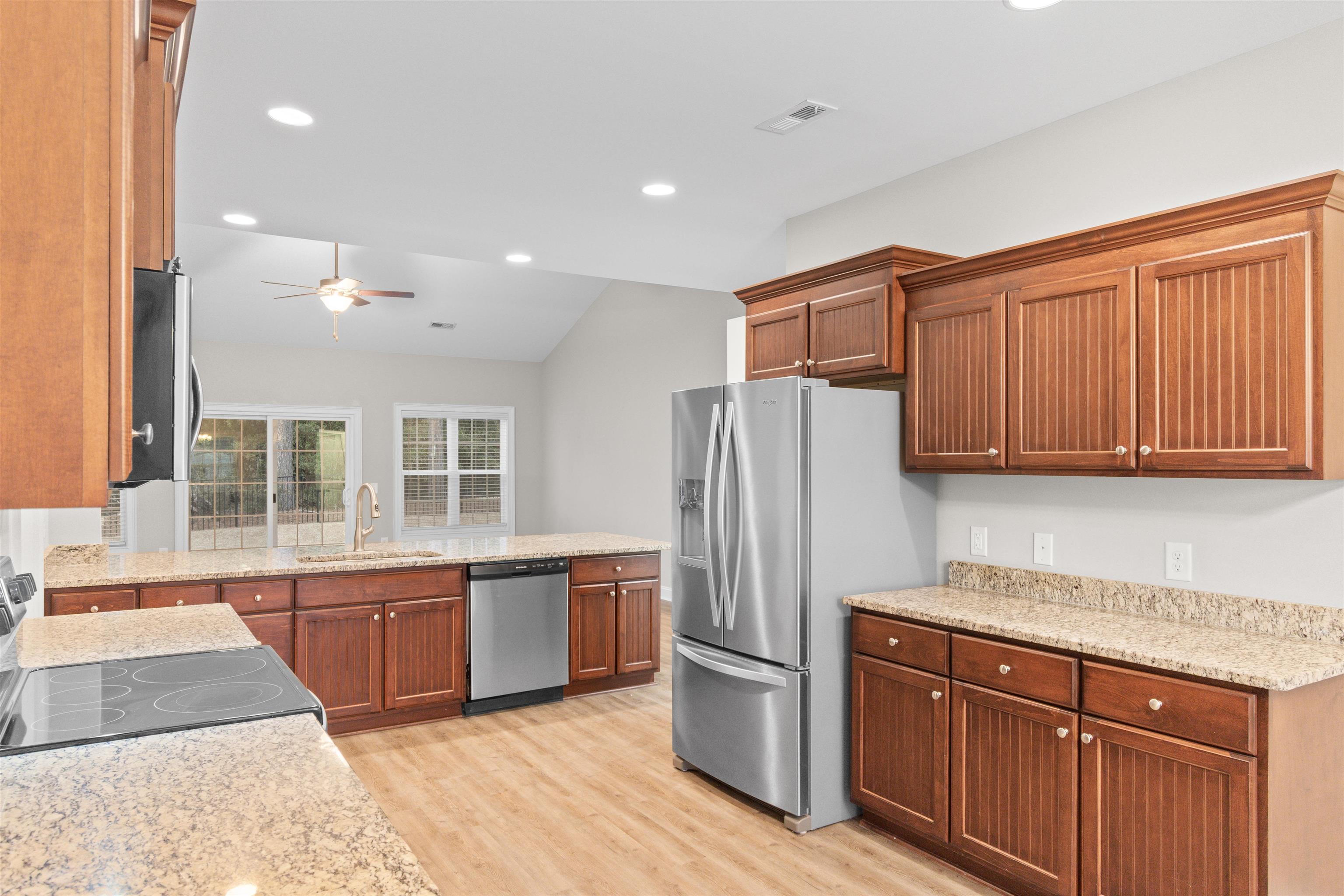 208 Baylee Circle Galivants Ferry, SC 29544 - Photo 6 of 39