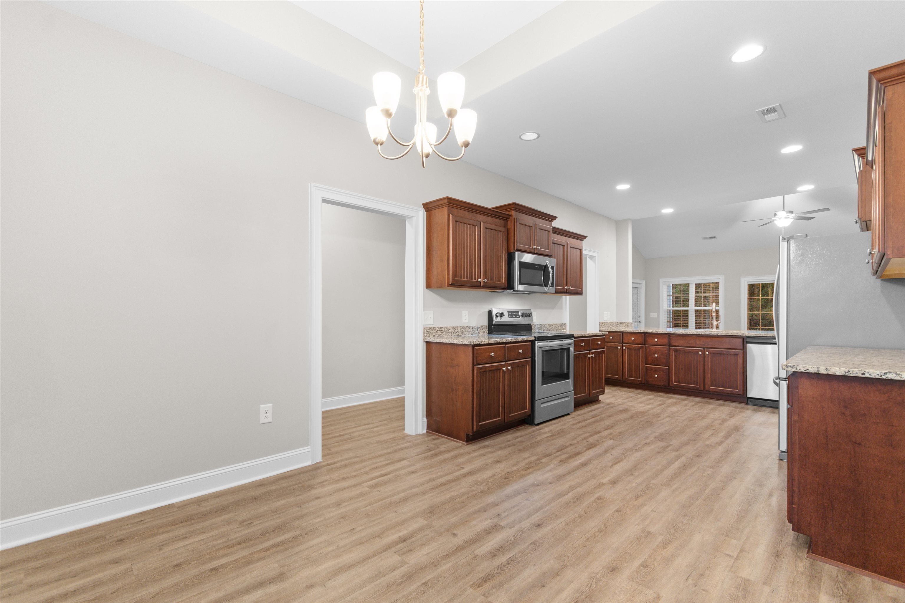 208 Baylee Circle Galivants Ferry, SC 29544 - Photo 10 of 39