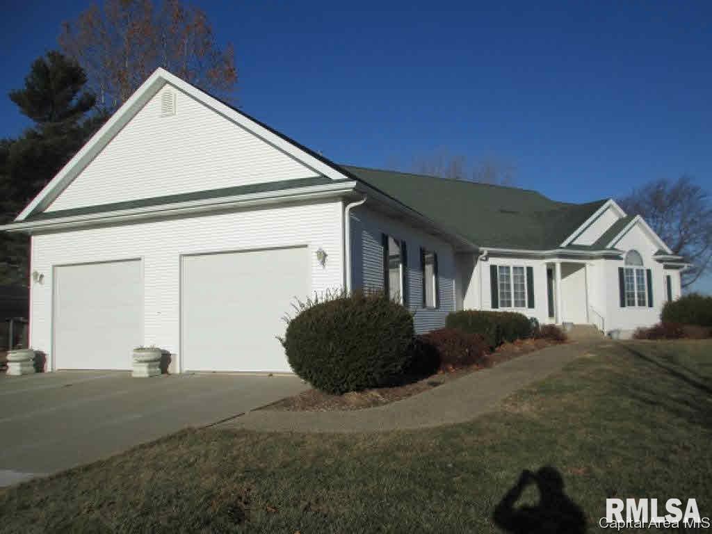 1295 Sangamon Morgan County Road New Berlin, IL 62670 - Photo 3 of 30 Gallery Image 3