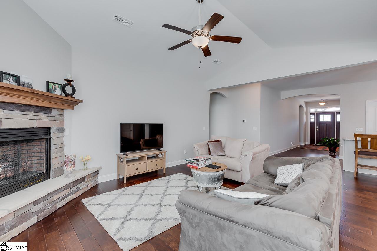 313 Longfellow Way Simpsonville, SC 29681 - Photo 12 of 33 Gallery Image 12