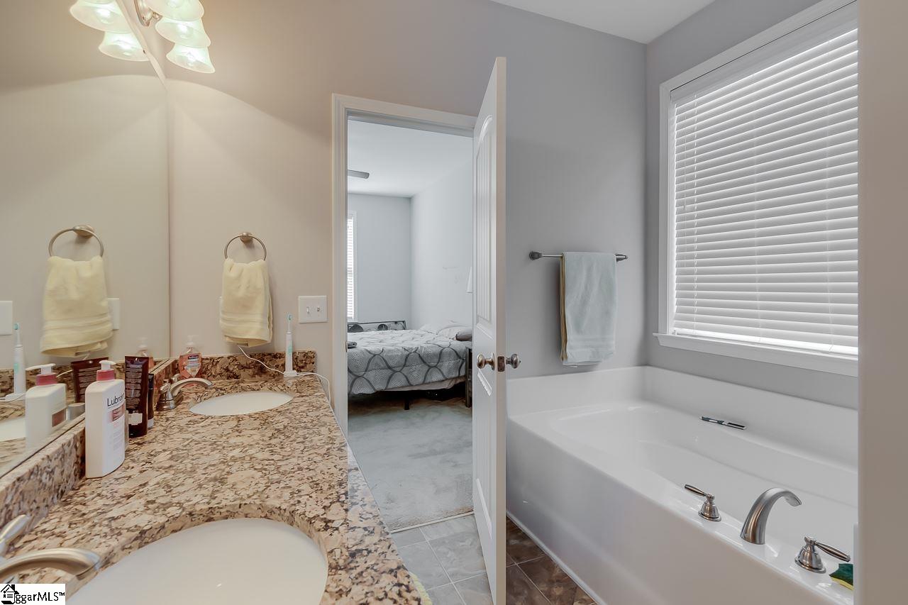 313 Longfellow Way Simpsonville, SC 29681 - Photo 25 of 33 Gallery Image 25