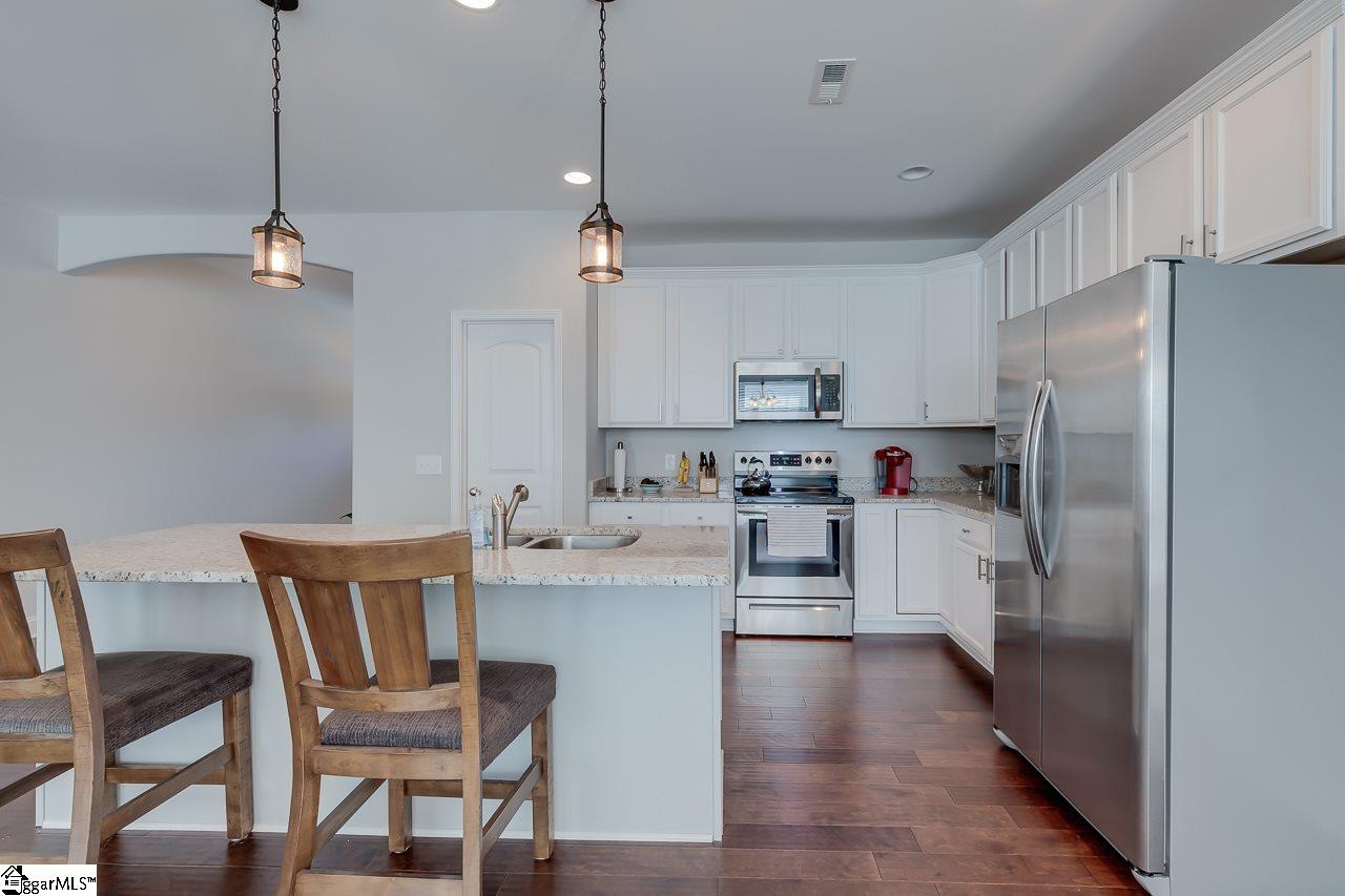 313 Longfellow Way Simpsonville, SC 29681 - Photo 5 of 33 Gallery Image 5