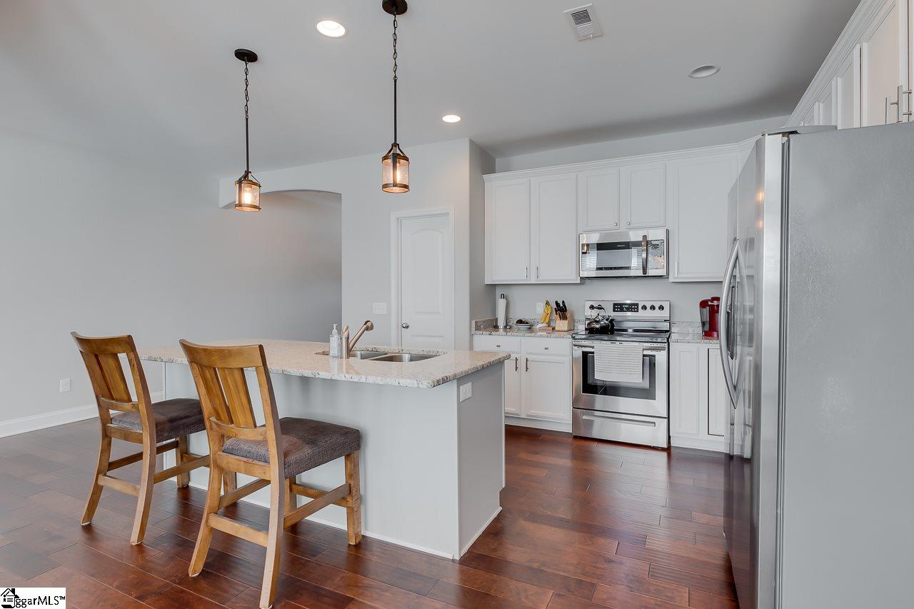 313 Longfellow Way Simpsonville, SC 29681 - Photo 6 of 33 Gallery Image 6