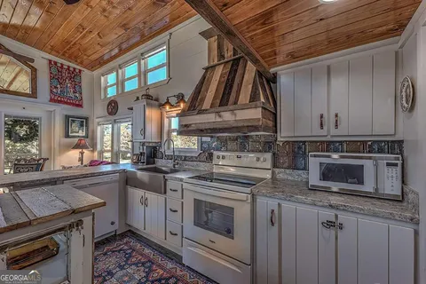 $469,800 | 476-478 Lapidary Lane, Young Harris, GA 30582