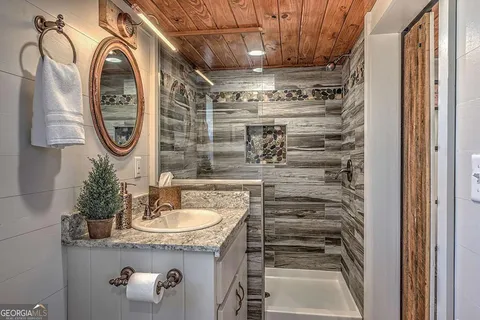 $469,800 | 476-478 Lapidary Lane, Young Harris, GA 30582