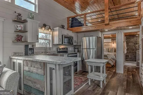 $469,800 | 476-478 Lapidary Lane, Young Harris, GA 30582