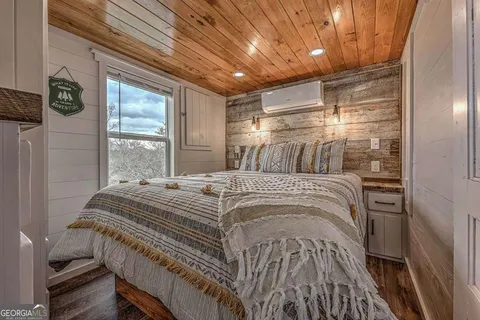 $469,800 | 476-478 Lapidary Lane, Young Harris, GA 30582