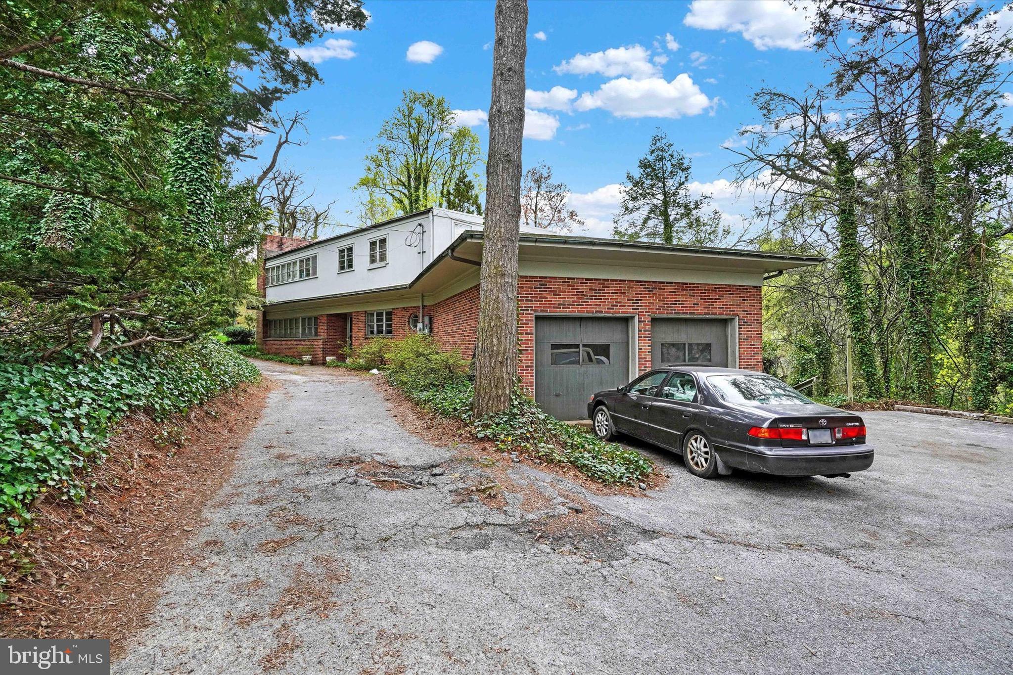 1200 Grantley Road York, PA 17403 - Photo 2 of 33 Gallery Image 2