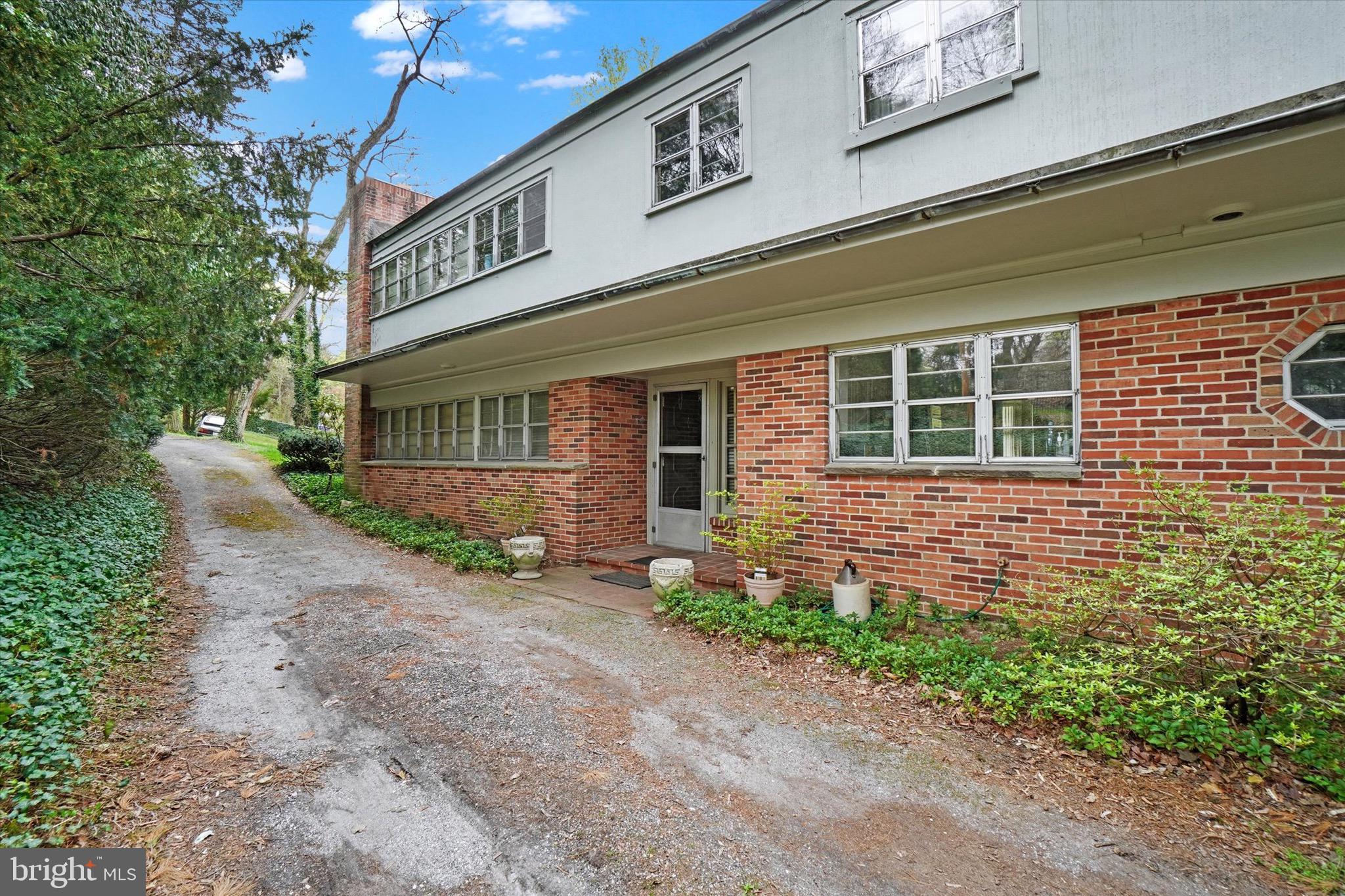 1200 Grantley Road York, PA 17403 - Photo 3 of 33 Gallery Image 3