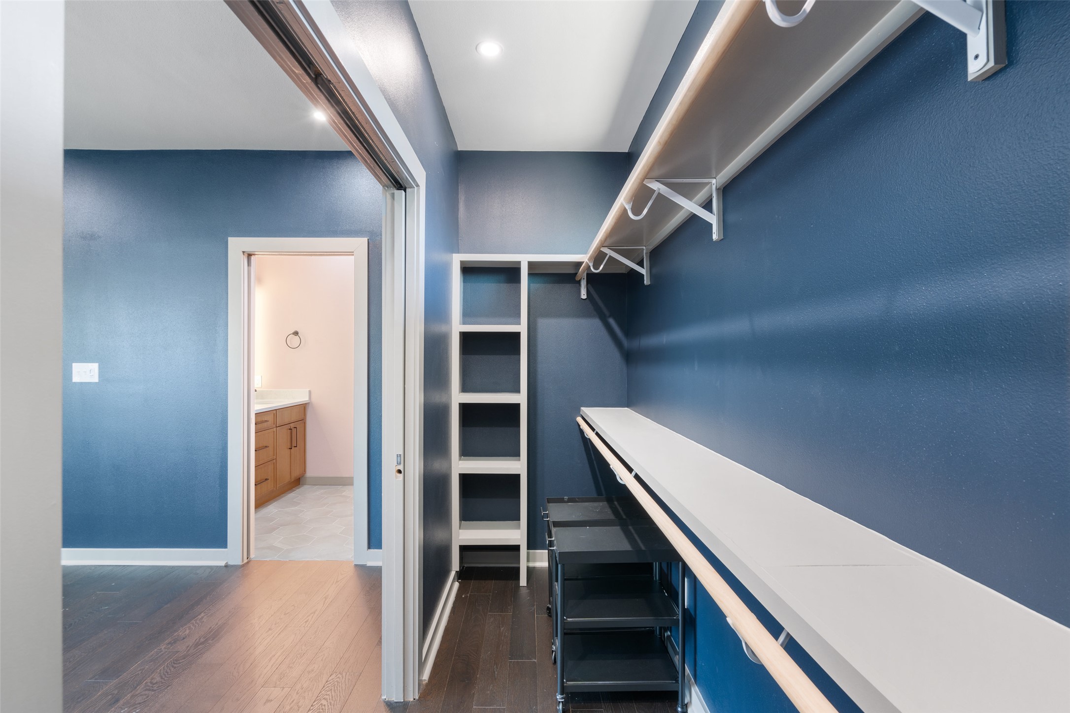 5928 Lux Street Austin, TX 78721 - Photo 13 of 27