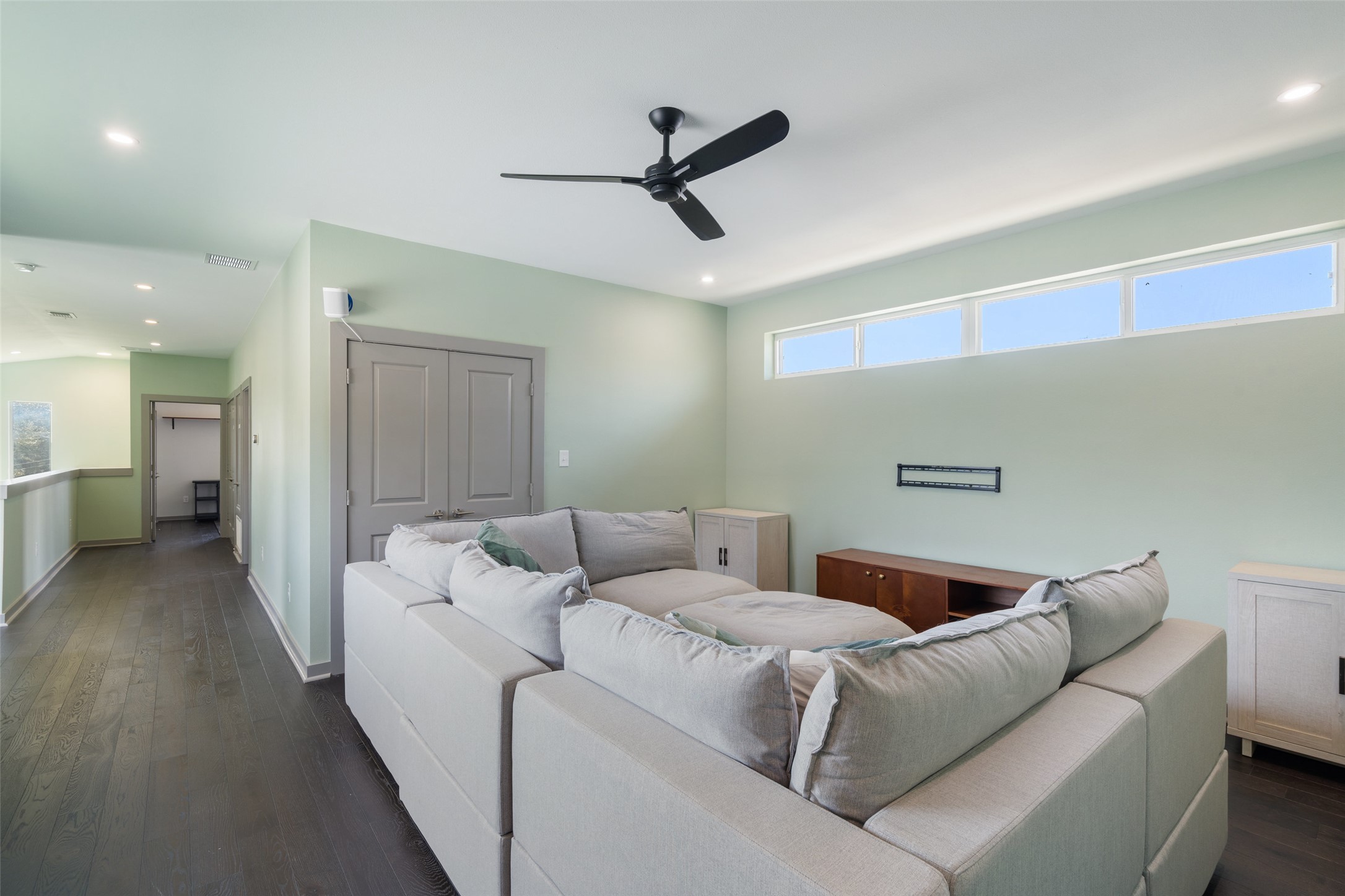 5928 Lux Street Austin, TX 78721 - Photo 23 of 27