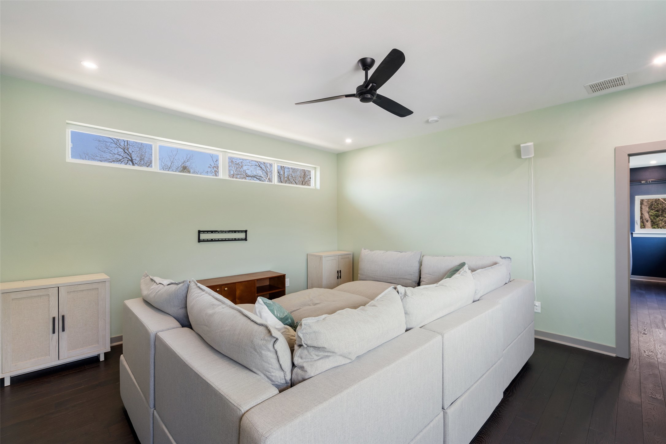 5928 Lux Street Austin, TX 78721 - Photo 24 of 27