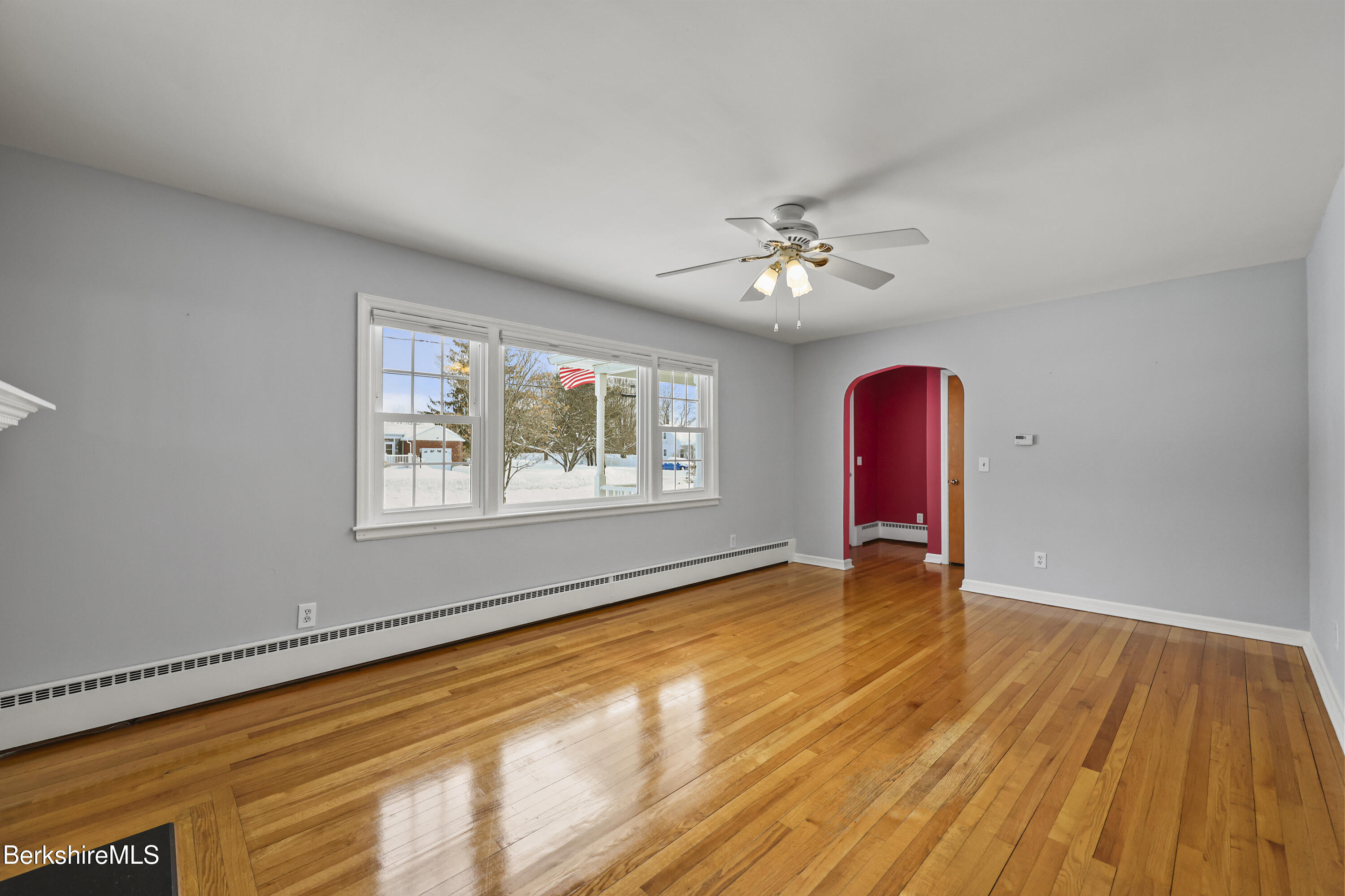 158 Eleanor Road Pittsfield, MA 01201 - Photo 10 of 40 Living Room