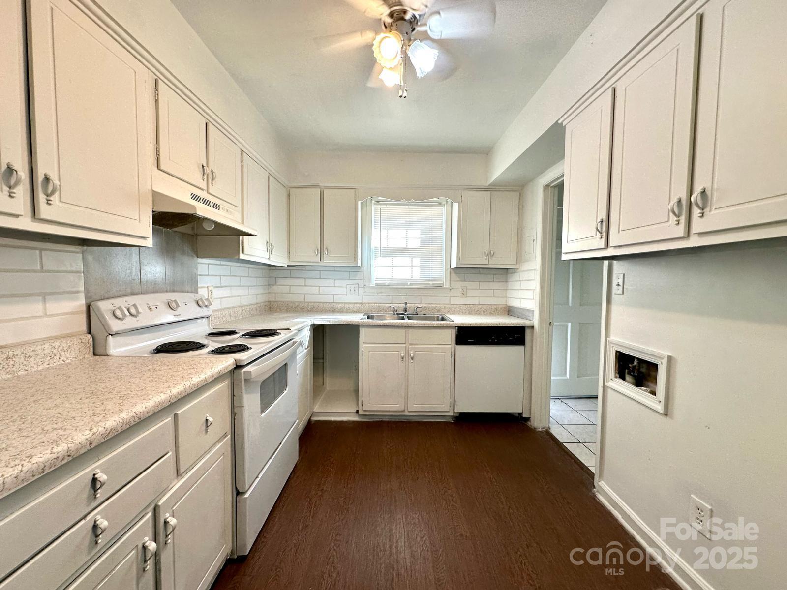 5812 Hunting Ridge Lane, Unit A Charlotte, NC 28212 - Photo 10 of 18 Gallery Image 10