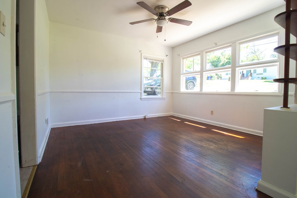 5943 Cecil Avenue Columbus, GA 31909 - Photo 9 of 14