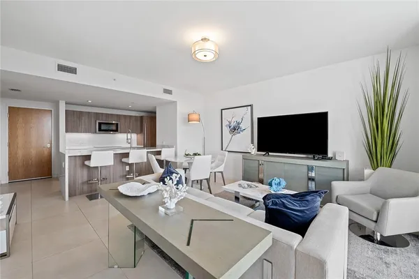 $4,200 | 401 North Birch Road, Unit 812, Fort Lauderdale, FL 33304