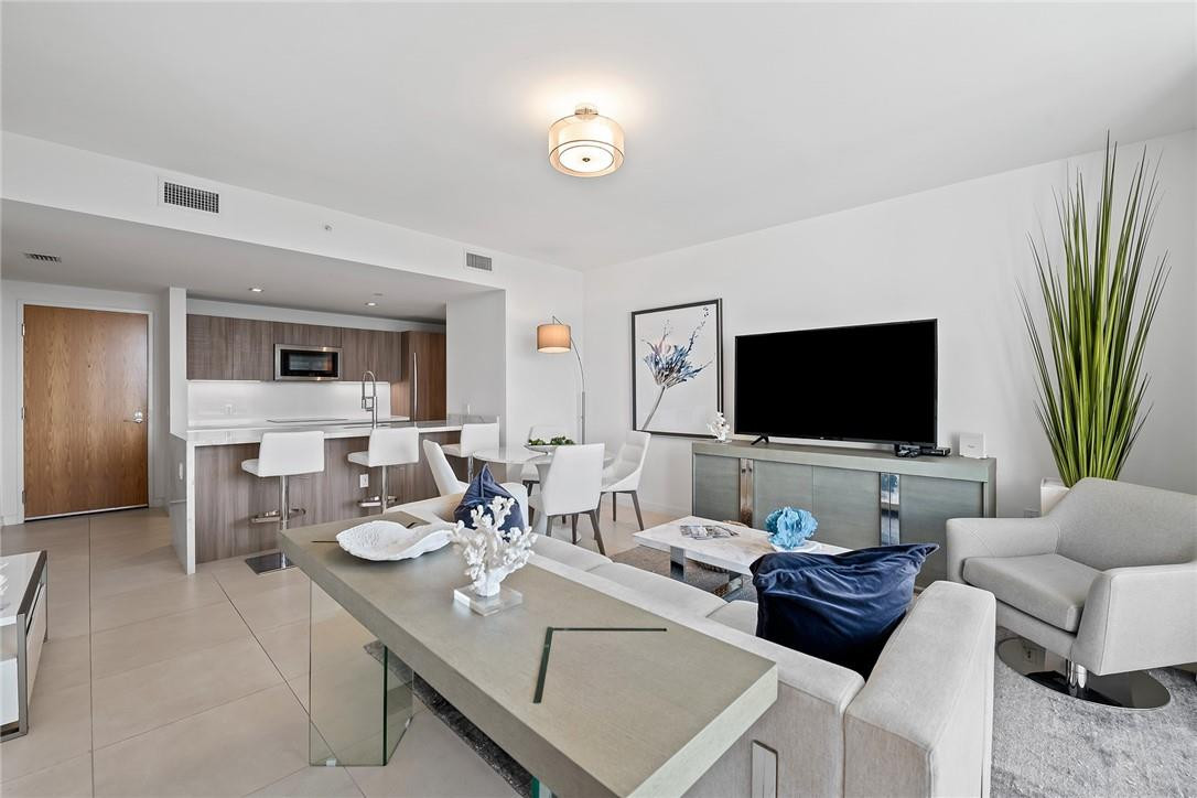 401 North Birch Road, Unit 812 Fort Lauderdale, FL 33304 - Photo 2 of 22 Photo 2