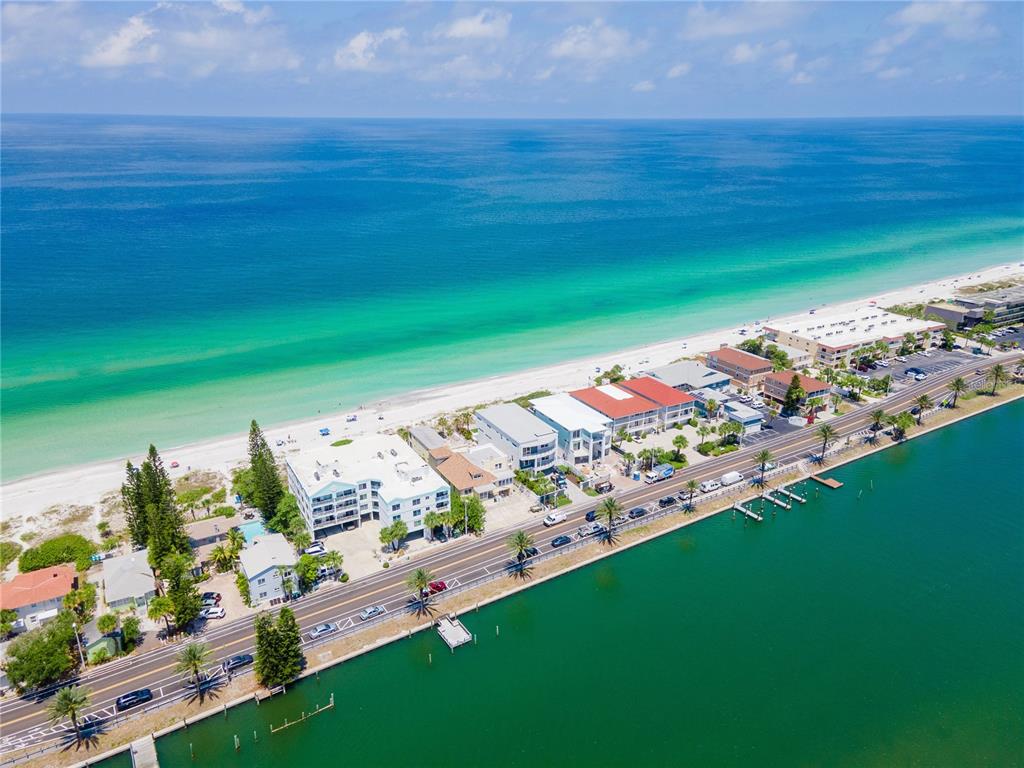 2296 Monaco Lane, Unit 8 Clearwater, FL 33763 - Photo 27 of 28 a view of a city