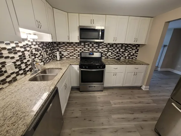$240,000 | 171 Frederick Drive, Chicago Heights, IL 60411