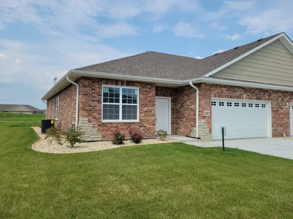 $395,000 | 23952 Barbara Jean Court, Manhattan, IL 60442