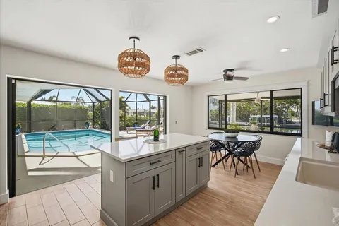 $1,735,000 | 608 Gladstone Lane, Holmes Beach, FL 34217