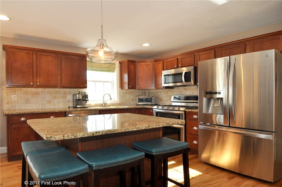 9 Hickory Road Cumberland, RI 02864 - Photo 8 of 29