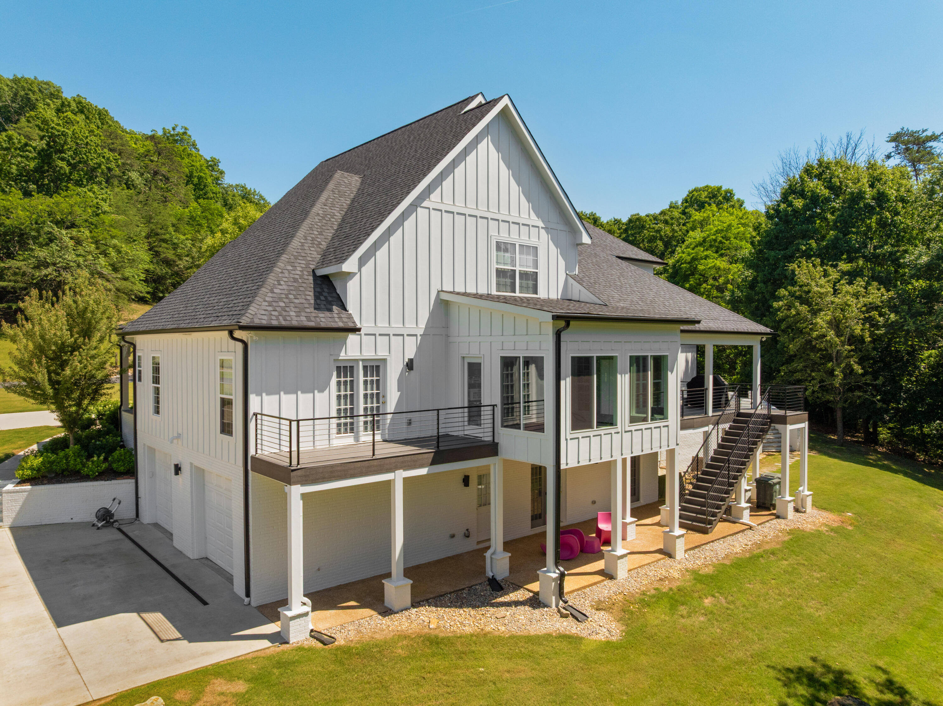 527 Reads Lake Road Chattanooga, TN 37415 - Photo 18 of 100 09 - 527 Reads Lake - Drone