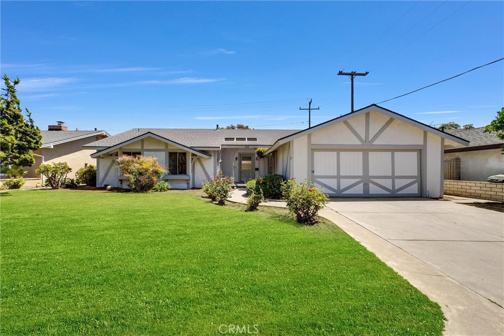 1968 West Chanticleer Rd  