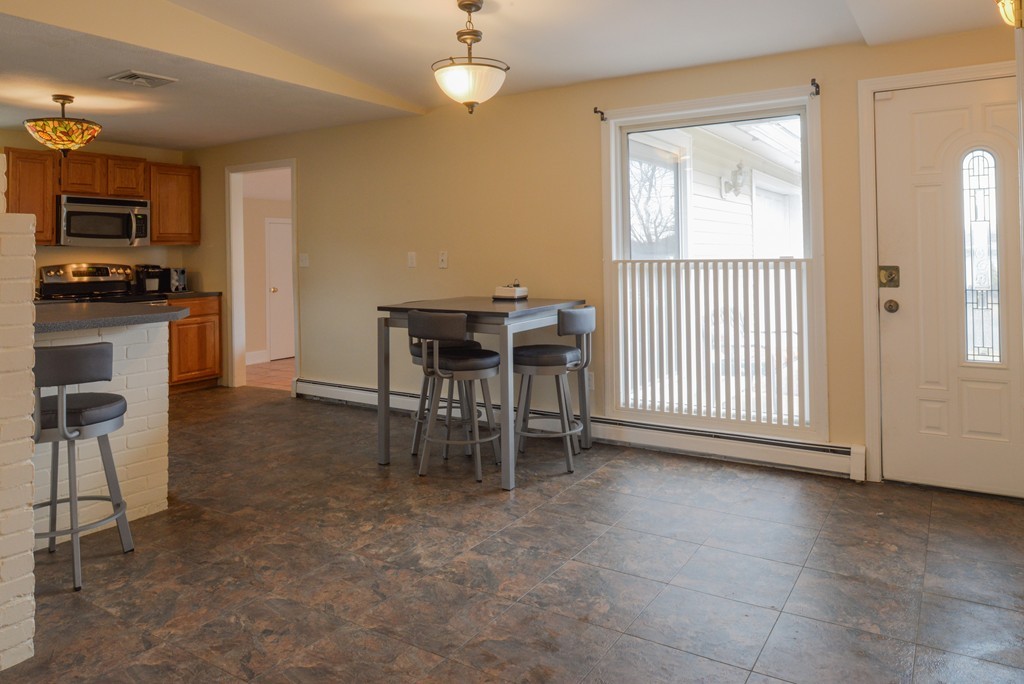 56 Amherst Road Beverly, MA 01915 - Photo 3 of 27 Gallery Image 3