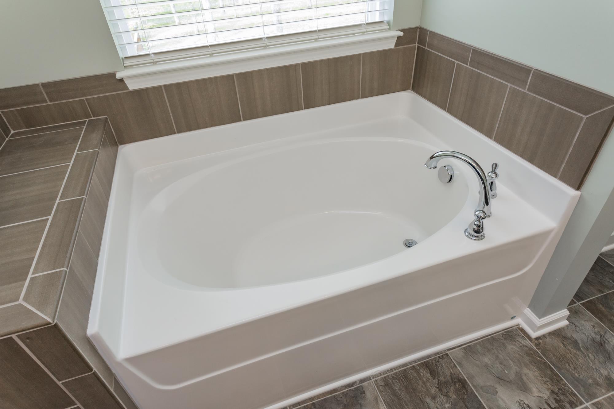 1354 Campbell Ridge Road Kingston Springs, TN 37082 - Photo 8 of 26 a bathroom with a bathtub