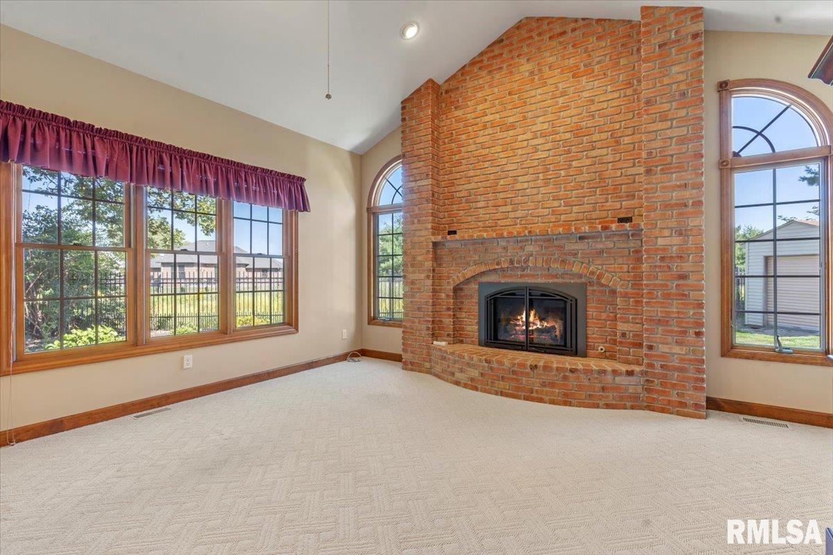 26 Georgetowne Road Sherman, IL 62684 - Photo 14 of 44 Gallery Image 14