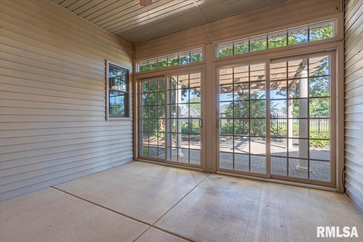 26 Georgetowne Road Sherman, IL 62684 - Photo 32 of 44 Gallery Image 32
