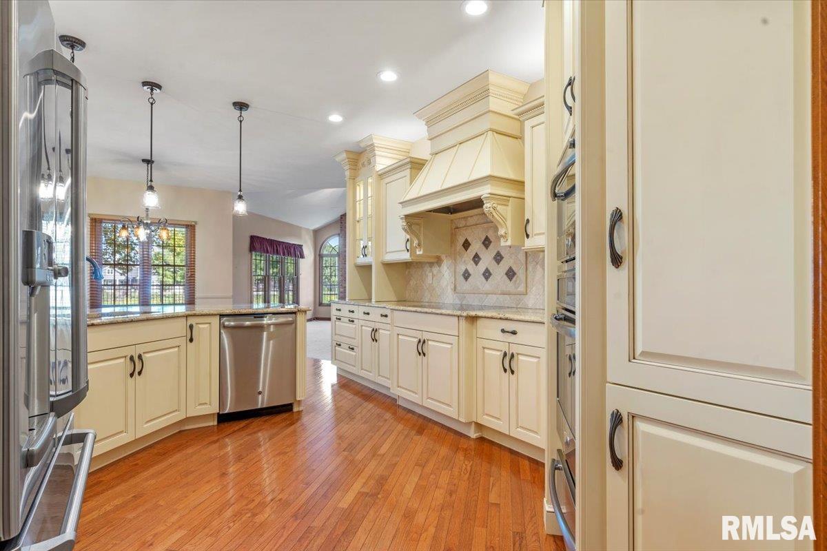 26 Georgetowne Road Sherman, IL 62684 - Photo 7 of 44 Gallery Image 7