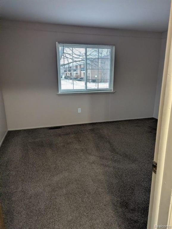 29181 Hayes Road, Unit C1 Warren, MI 48088 - Photo 21 of 26