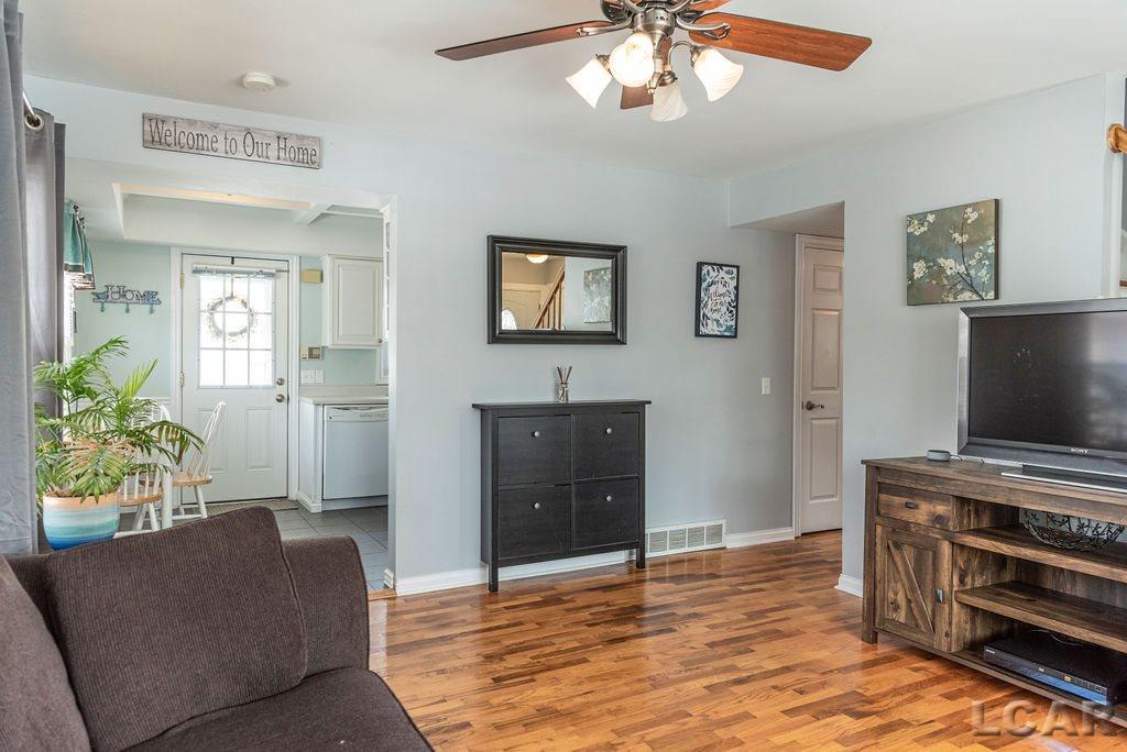 726 Loveland Road Adrian, MI 49221 - Photo 32 of 62 50007045-31.JPG
