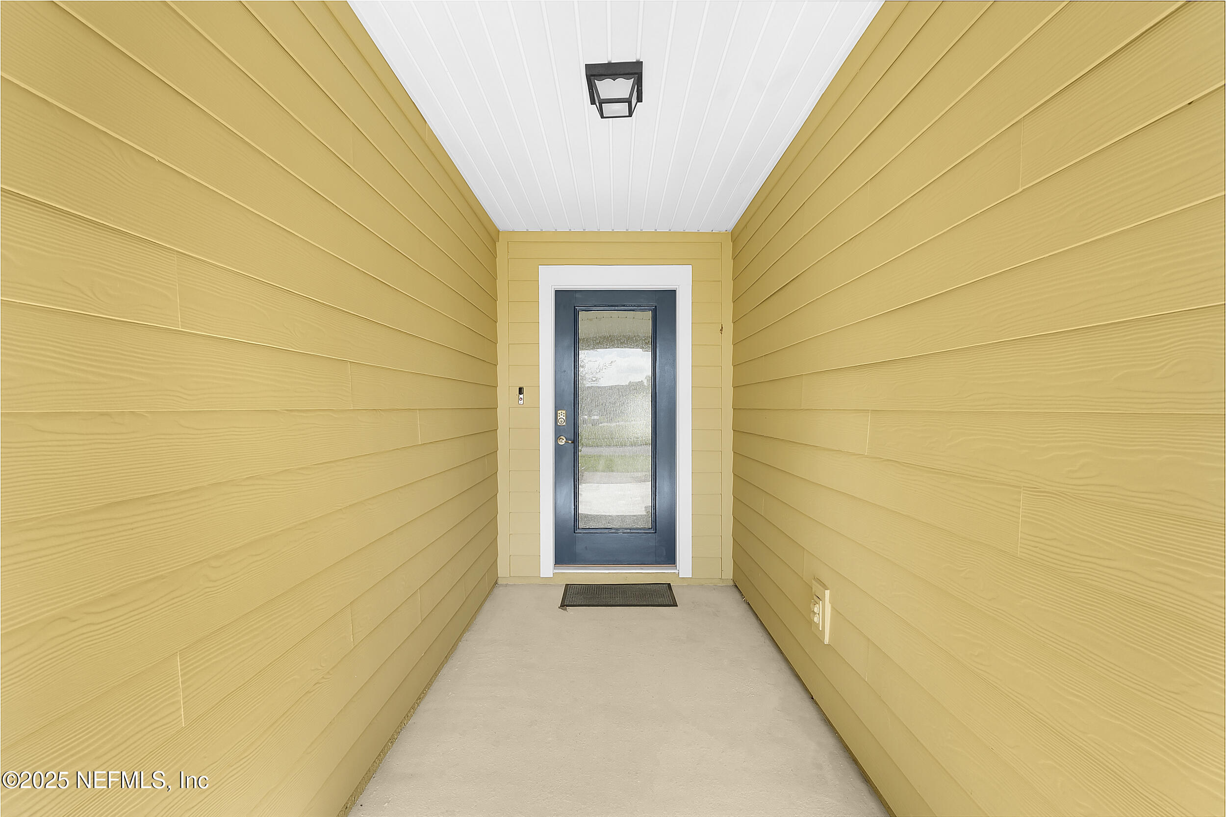 516 Lumpkin Street Jacksonville, FL 32222 - Photo 4 of 45 a view of a small space