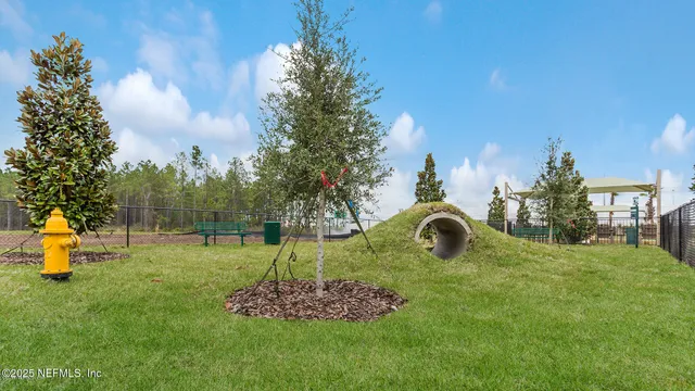 a view of outdoor space