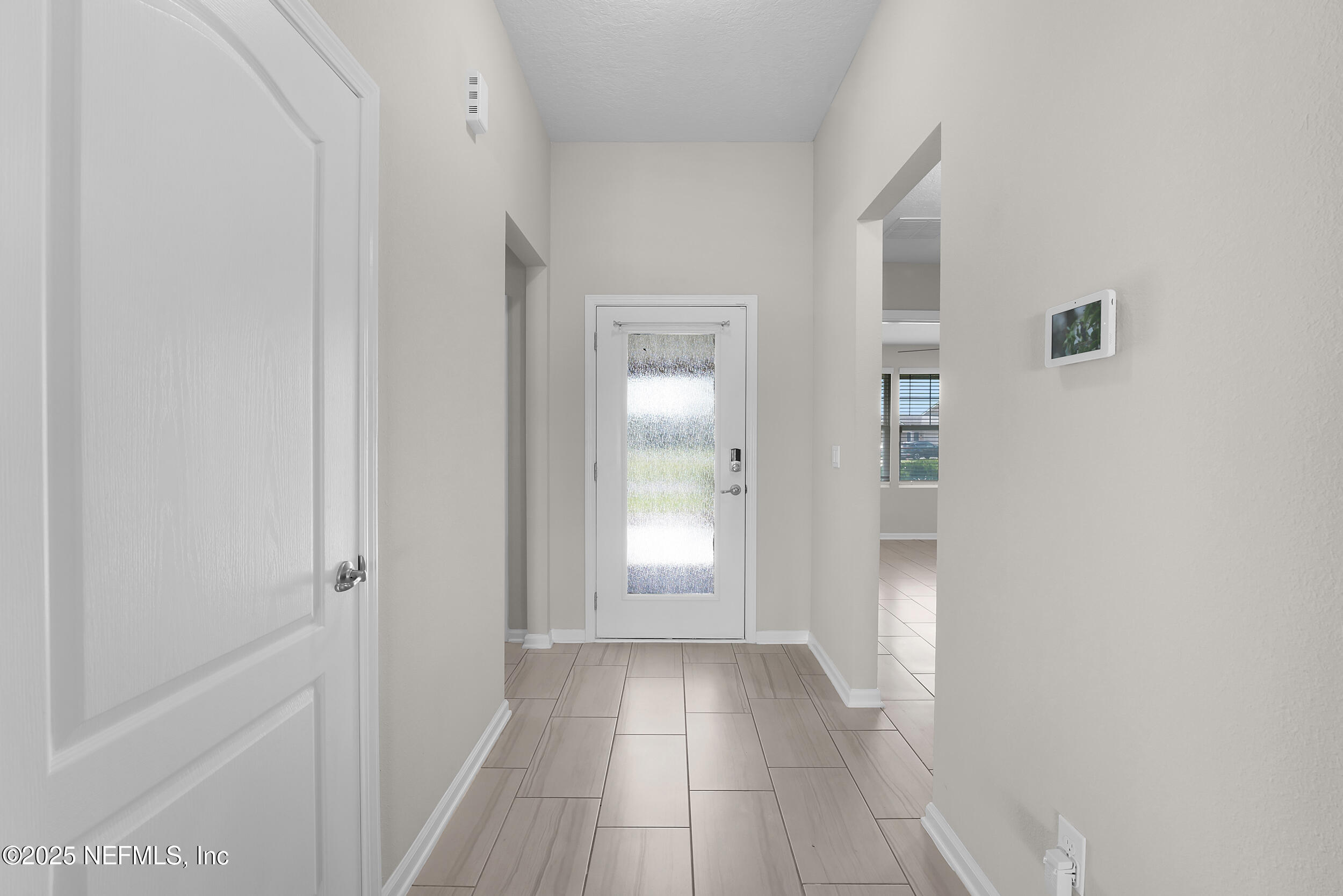 516 Lumpkin Street Jacksonville, FL 32222 - Photo 6 of 45 a view of empty room with window