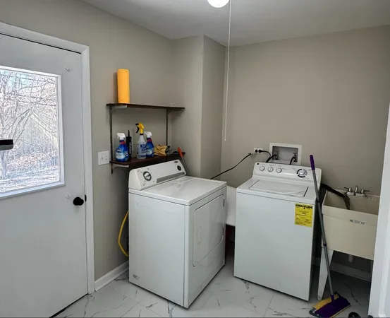 $649,900 | 940 Tanglewood Drive, Wheeling, IL 60090