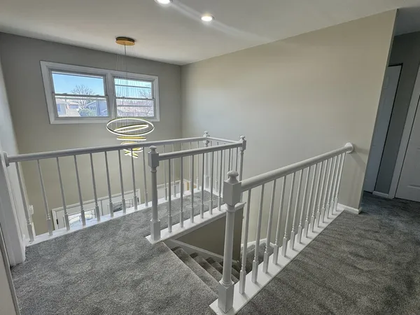 $649,900 | 940 Tanglewood Drive, Wheeling, IL 60090