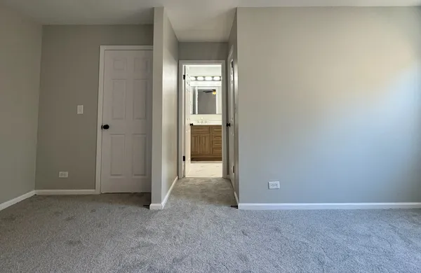 $649,900 | 940 Tanglewood Drive, Wheeling, IL 60090