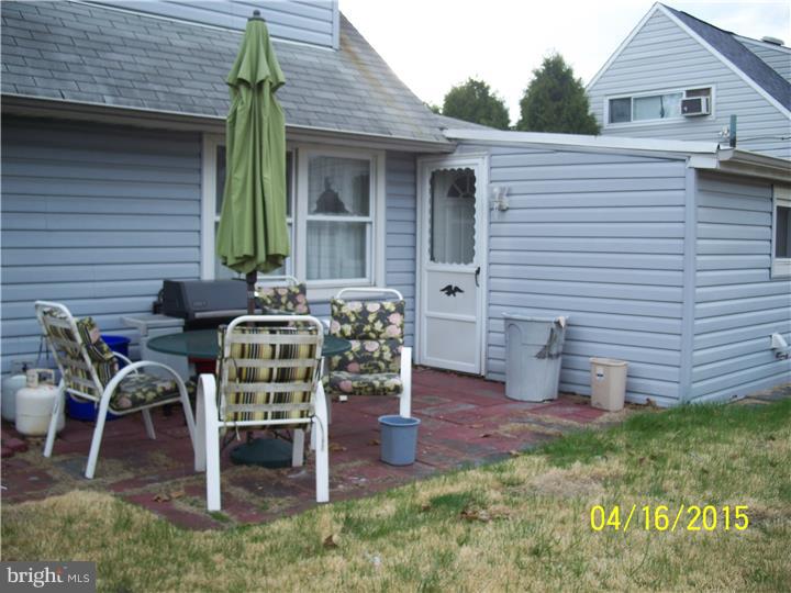 28 Margin Road Levittown, PA 19056 - Photo 4 of 25 Gallery Image 4