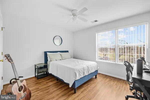 $2,300 | 1130 Huntmaster Terrace Northeast, Unit 201, Leesburg, VA 20176