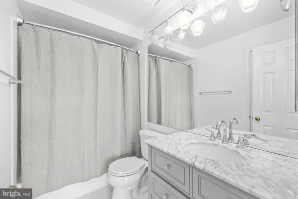 $2,300 | 1130 Huntmaster Terrace Northeast, Unit 201, Leesburg, VA 20176