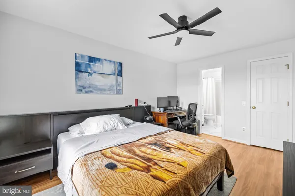 $2,300 | 1130 Huntmaster Terrace Northeast, Unit 201, Leesburg, VA 20176