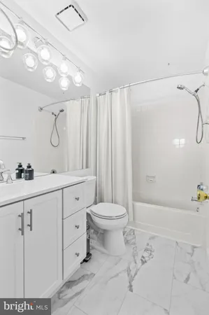 $2,300 | 1130 Huntmaster Terrace Northeast, Unit 201, Leesburg, VA 20176