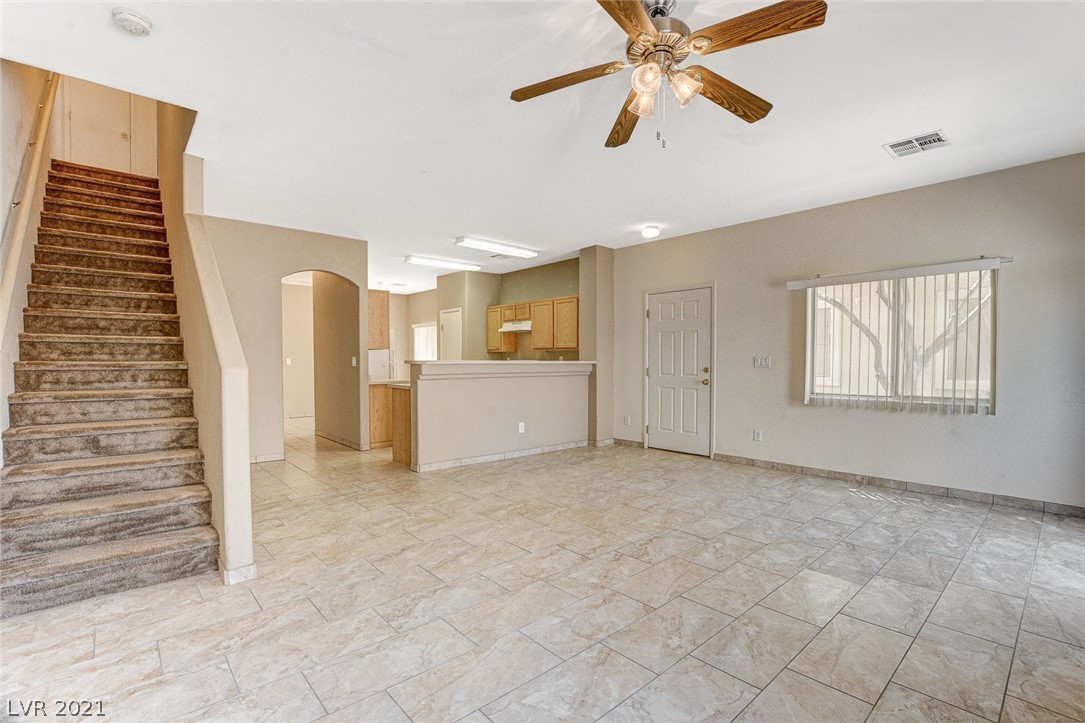 5488 Stacked Chips Road, Unit 103 Las Vegas, NV 89122 - Photo 4 of 27