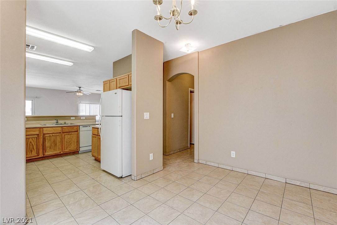 5488 Stacked Chips Road, Unit 103 Las Vegas, NV 89122 - Photo 8 of 27