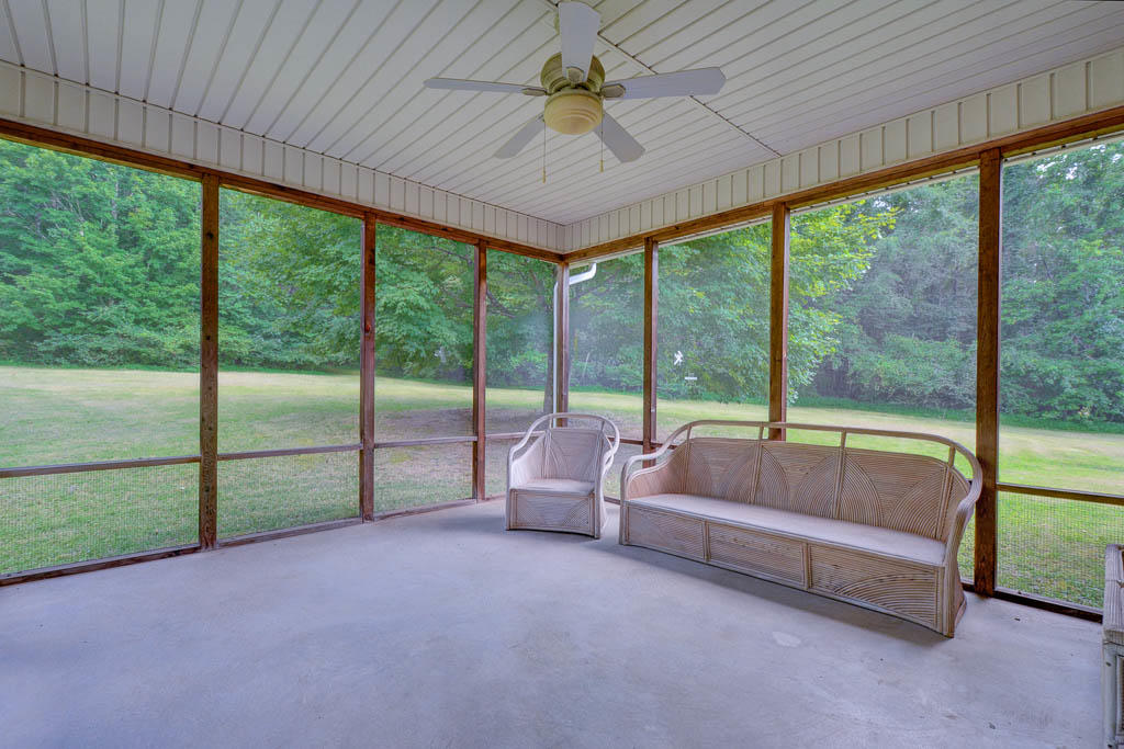 3089 West Wolf Valley Road Clinton, TN 37716 - Photo 13 of 36 13
