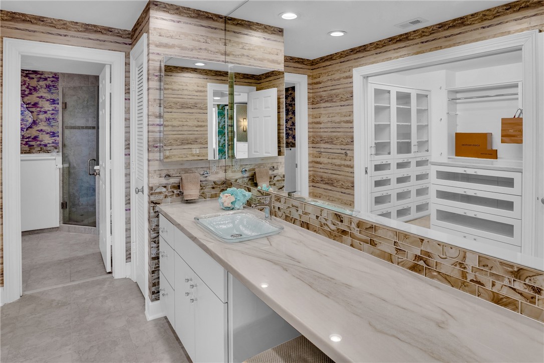 1903 Bay Road, Unit 205 Vero Beach, FL 32963 - Photo 19 of 36